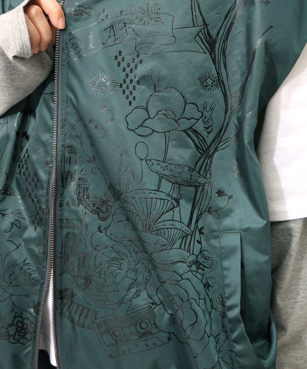 メルヘン柄ラメプリントベスト-20