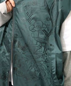 メルヘン柄ラメプリントベスト-20