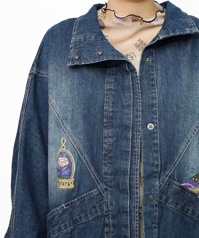 美品Emmauelaイタリア製上質カシミヤスタジャンサガラ刺繍XLレッド高配色 R＆ネコ」サガラ刺繍入り 異素材切替裏中綿キルトショールカラー