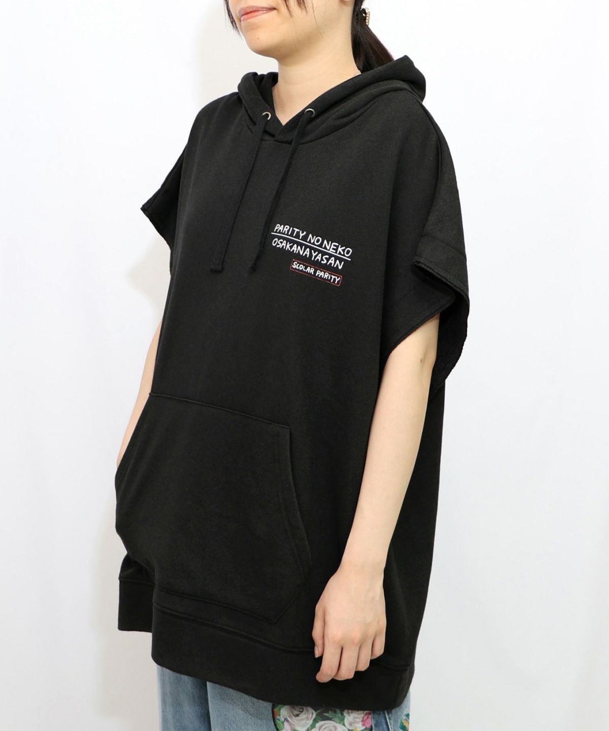 魚屋さんとネコ柄 ケミカル加工ノースリーブパーカー-9