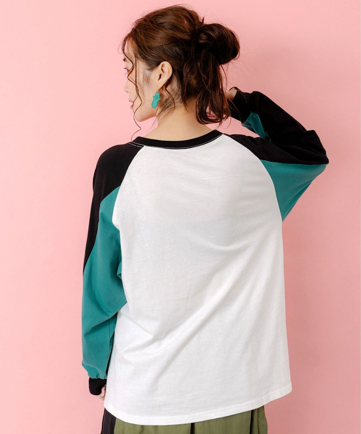 ネコとテレビ柄ロンT-4