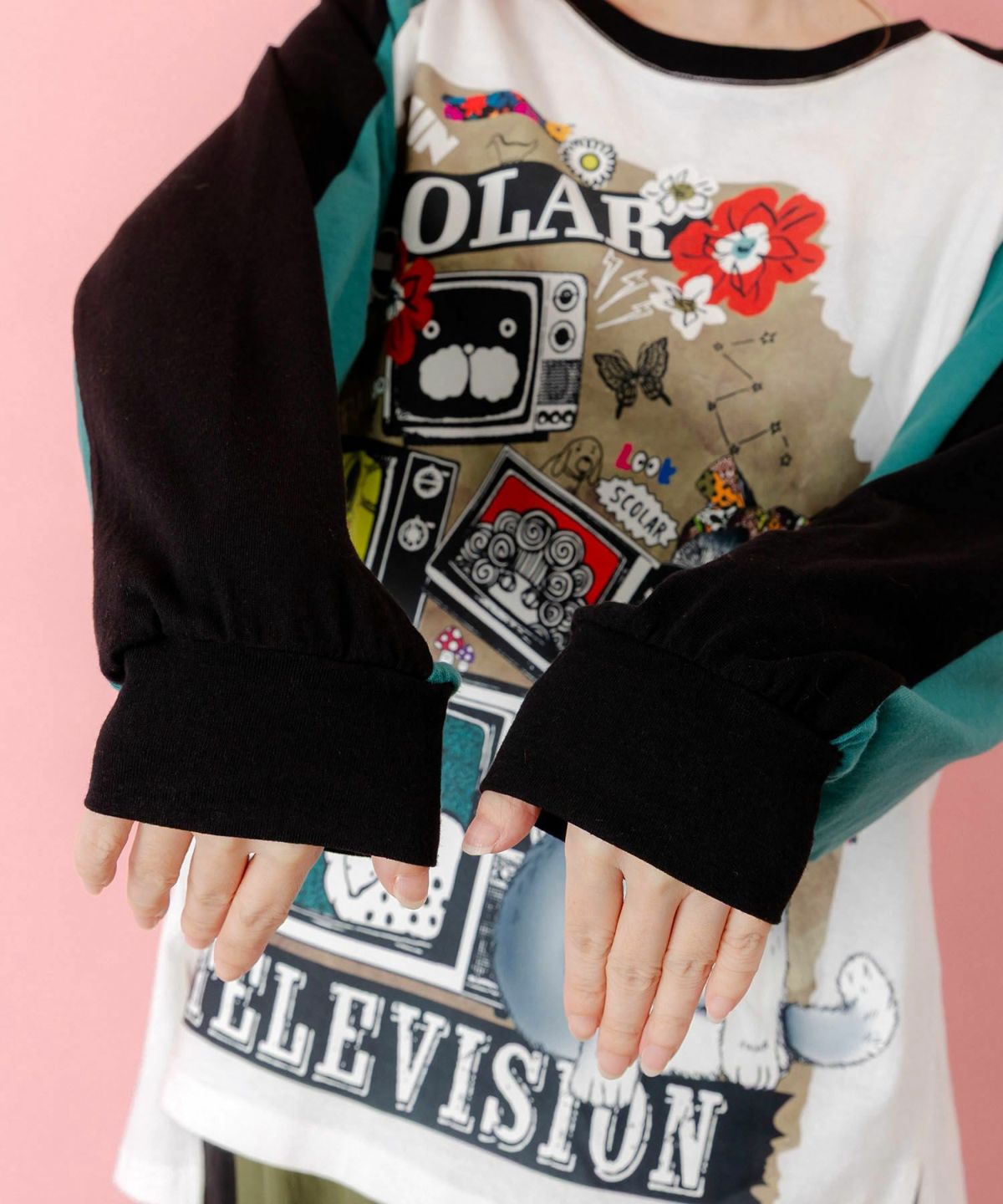 ネコとテレビ柄ロンT-7