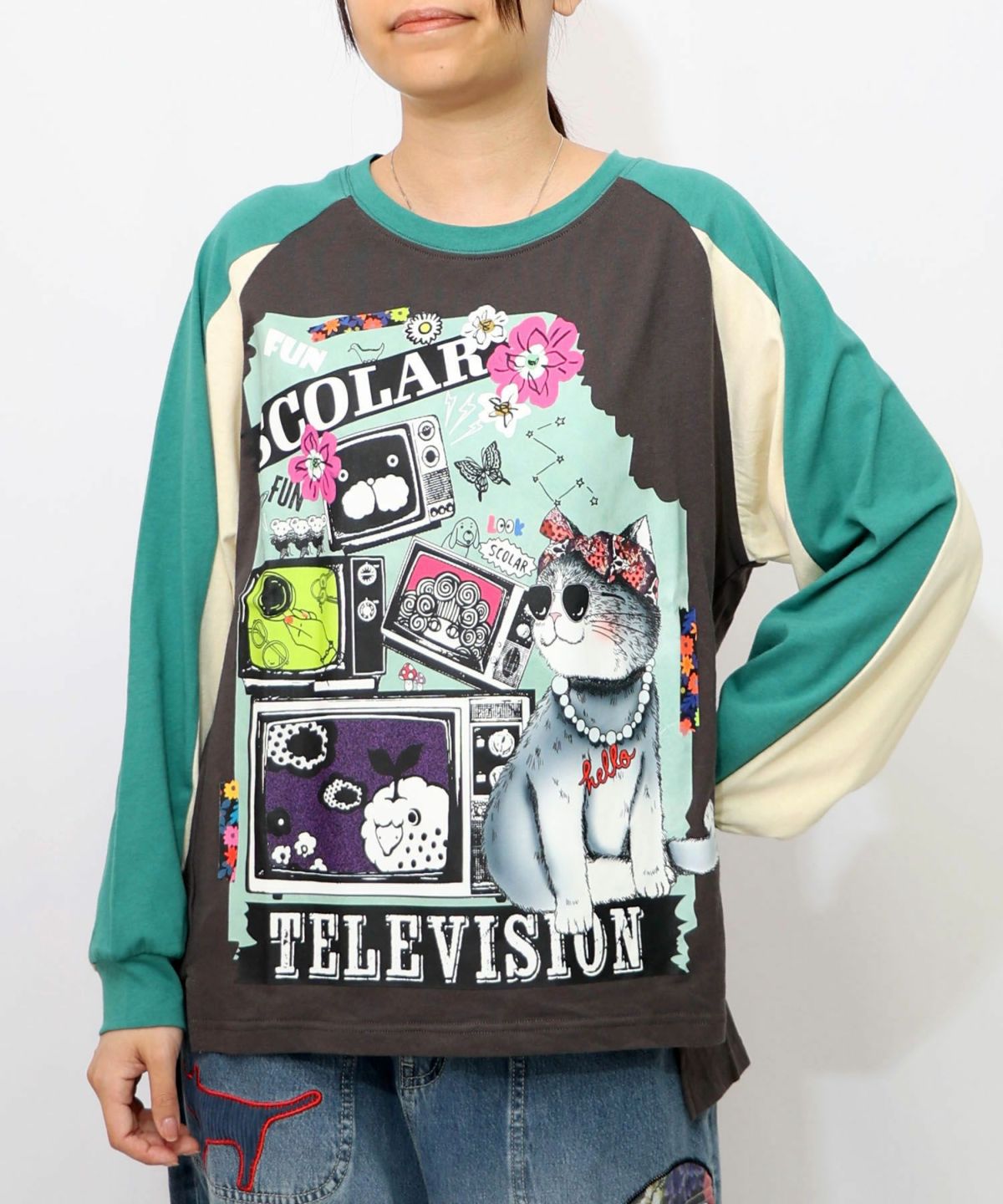 ネコとテレビ柄ロンT-12