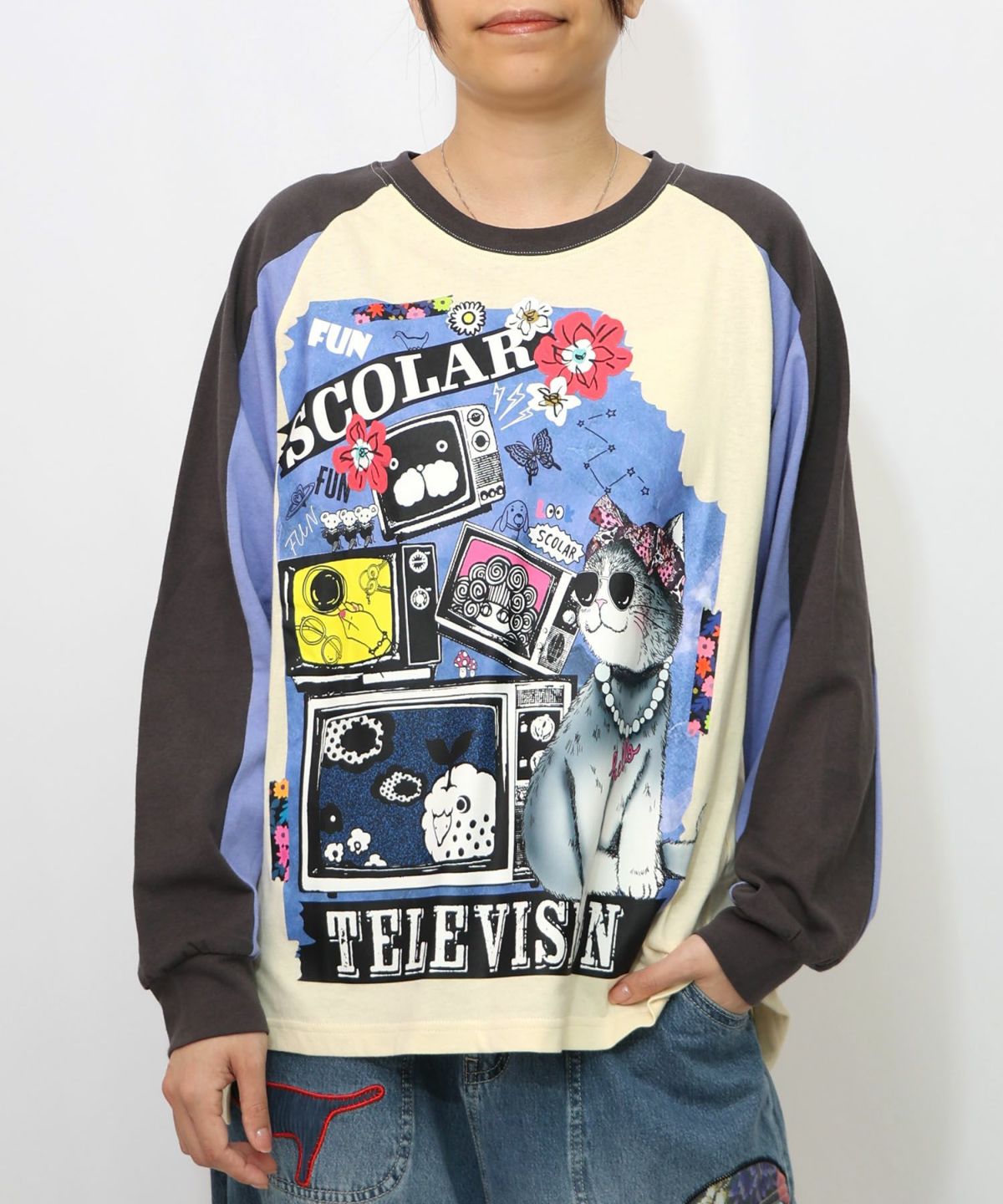 ネコとテレビ柄ロンT-17