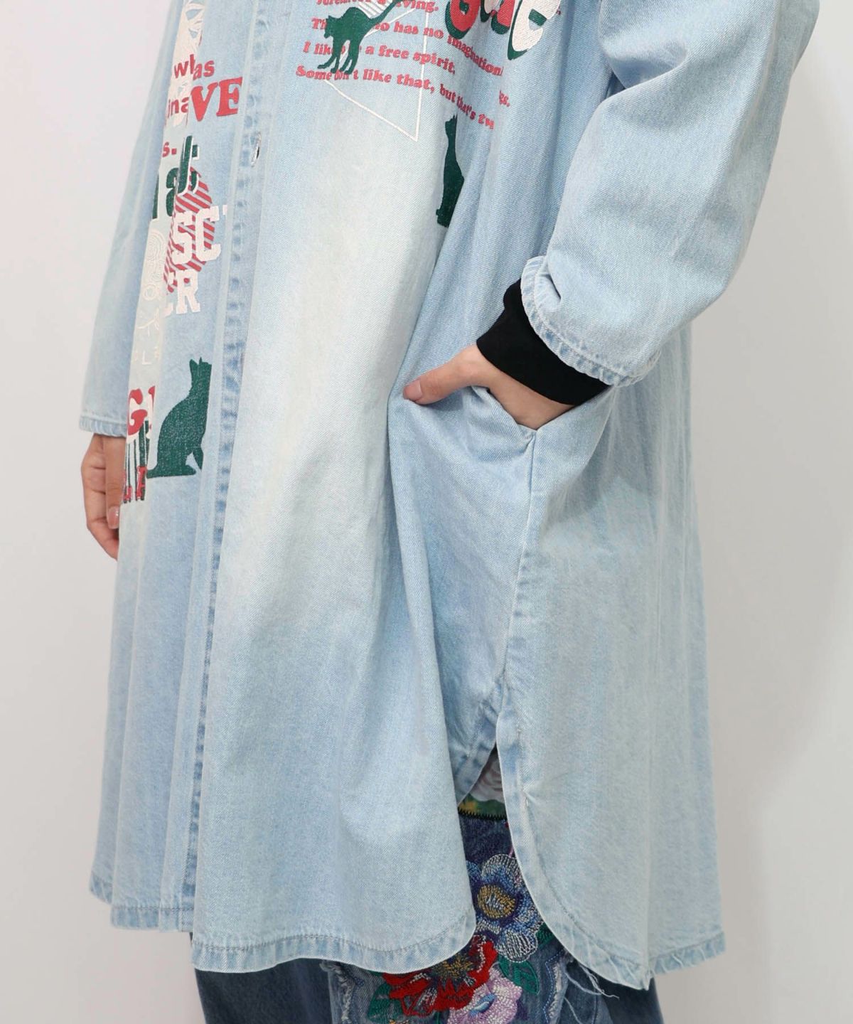 スカラーグラフィック柄デニムコート-20