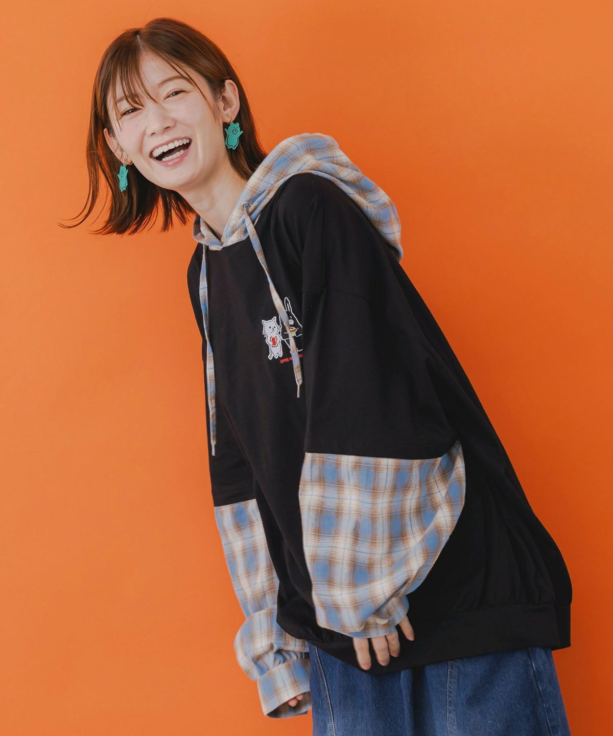 ネコとラビルのチェック柄切替フーデッドプルオーバー-4