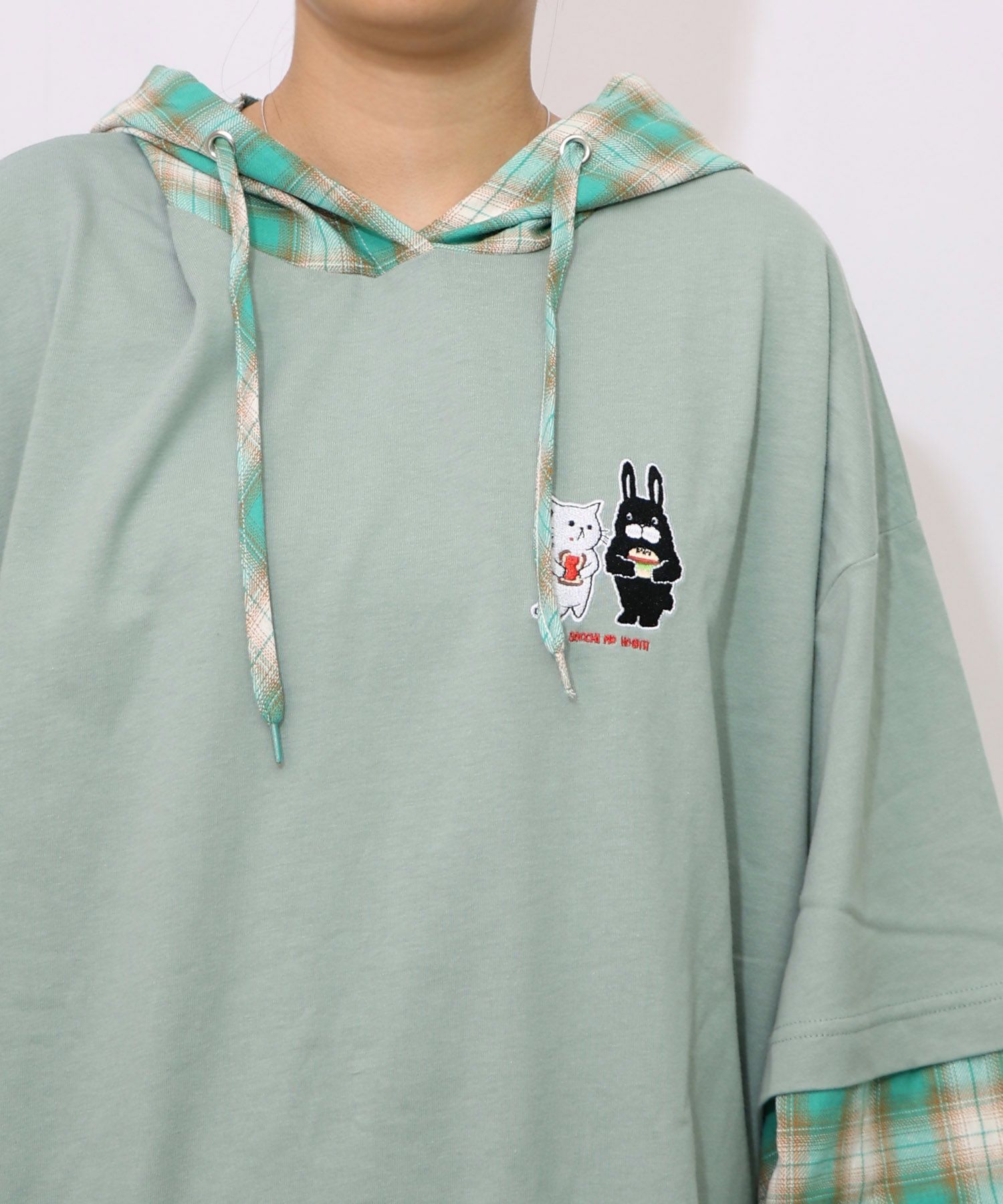 ネコとラビルのチェック柄切替フーデッドプルオーバー-21