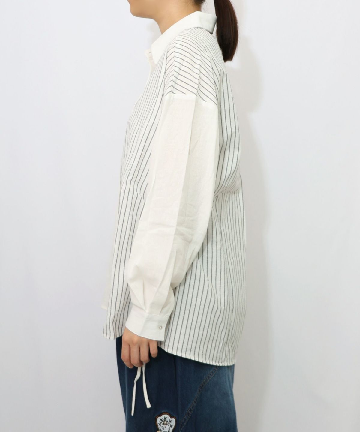ネコの横顔刺繍 ストライプ切替シャツ-8