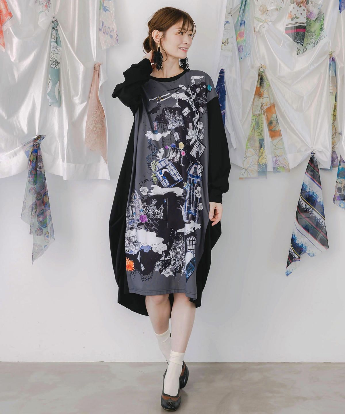 不思議な街柄タック入りワンピース-1