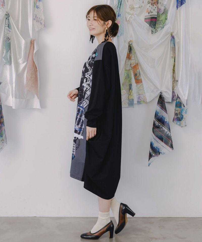 不思議な街柄タック入りワンピース-4