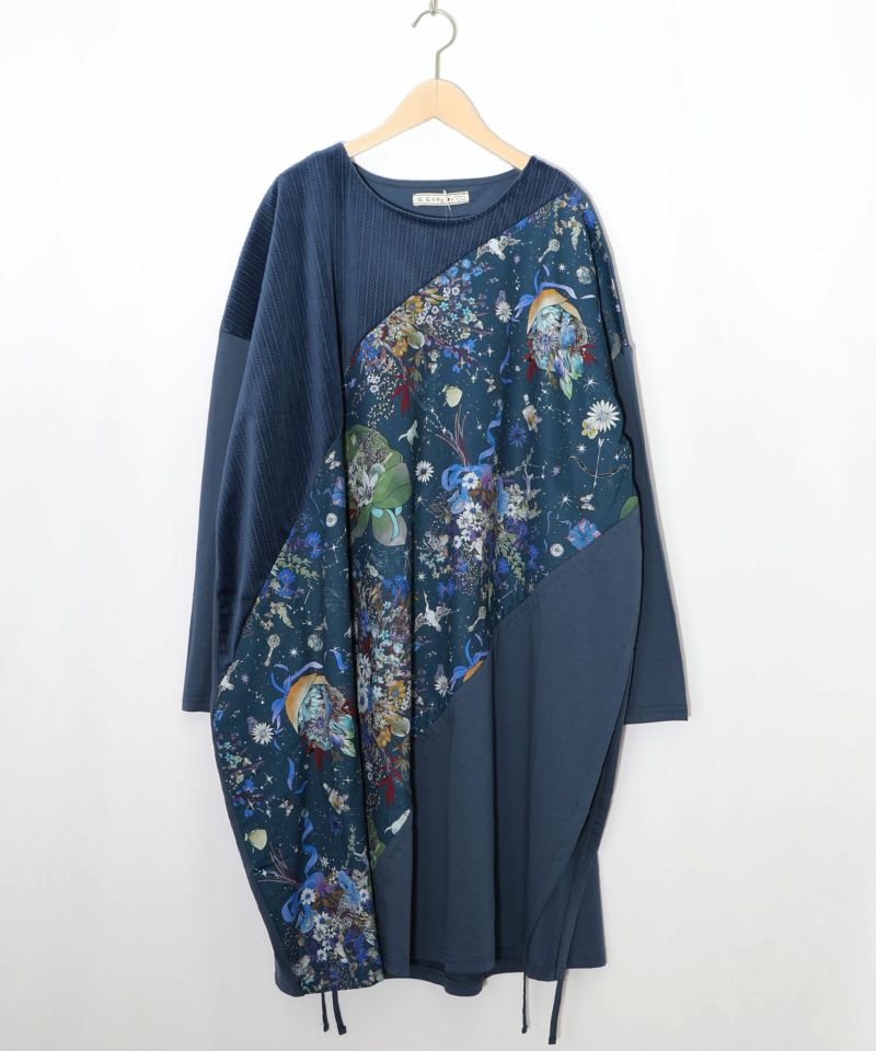 ネコと花の天の川柄 ドロストワンピース-9