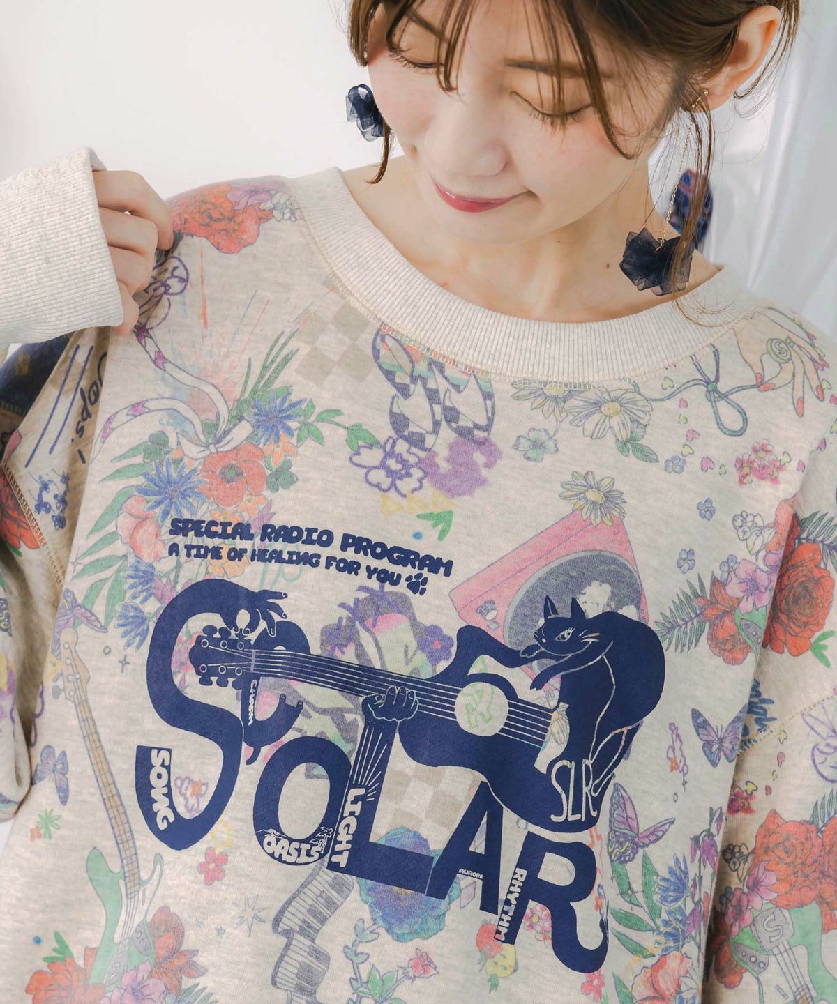 花と音楽のスウェットプルオーバー-6