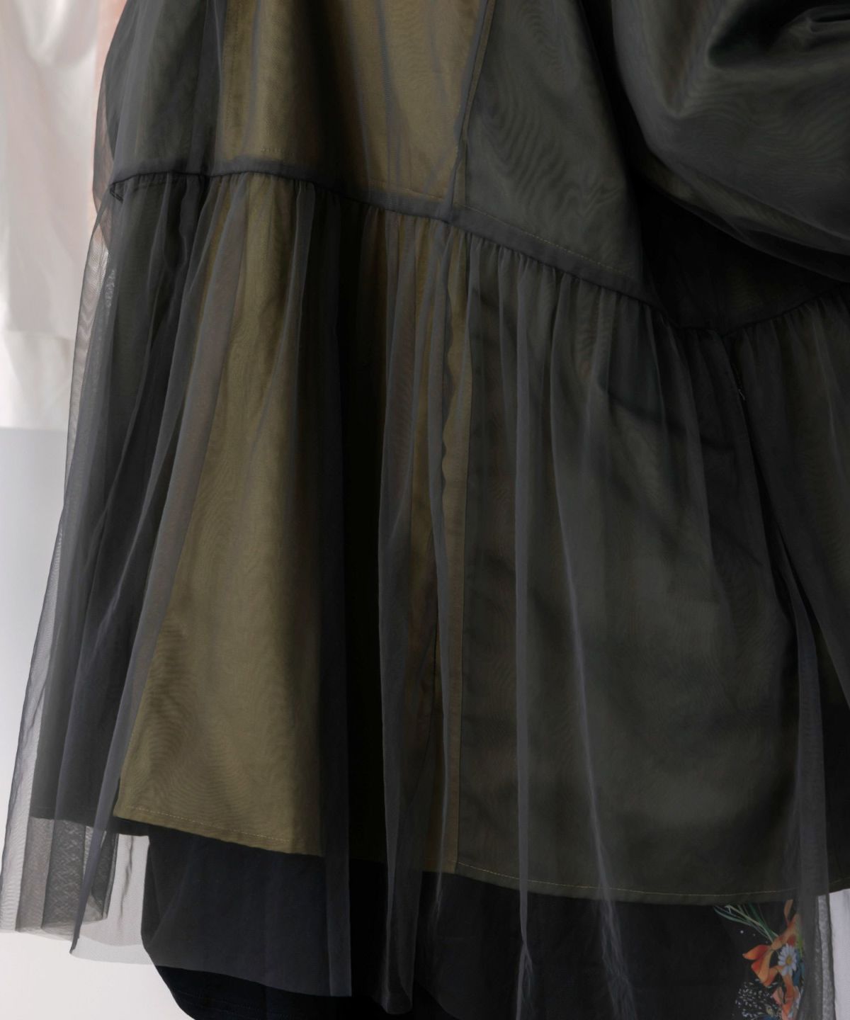 花蝶刺繍チュール重ねロングブルゾン-9