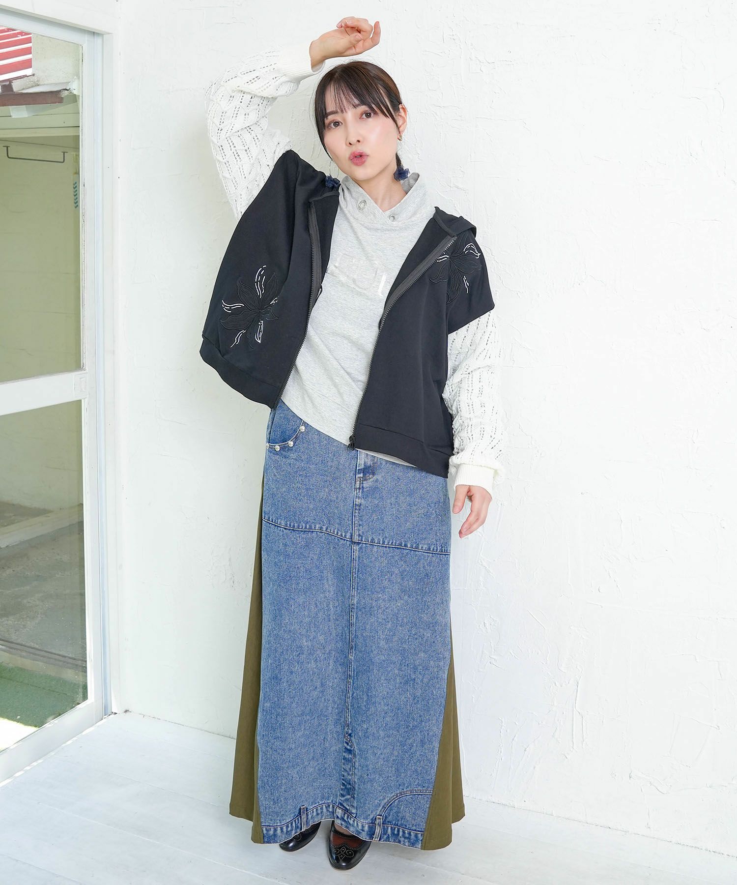 スタッズ付き異素材切替スカート-10