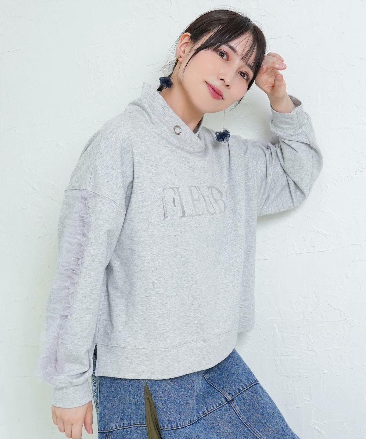 チュールフリル付きフード風プルオーバー-1