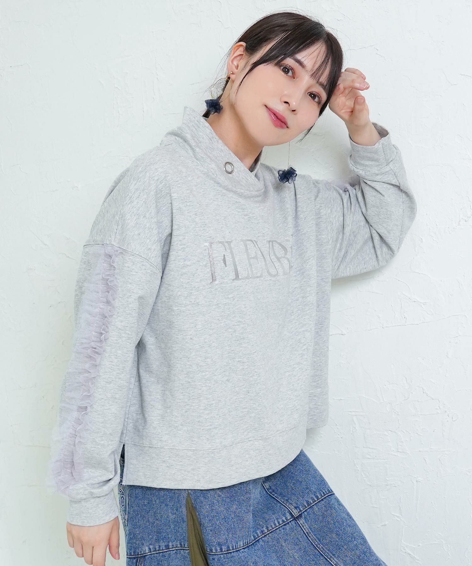 チュールフリル付きフード風プルオーバー-1