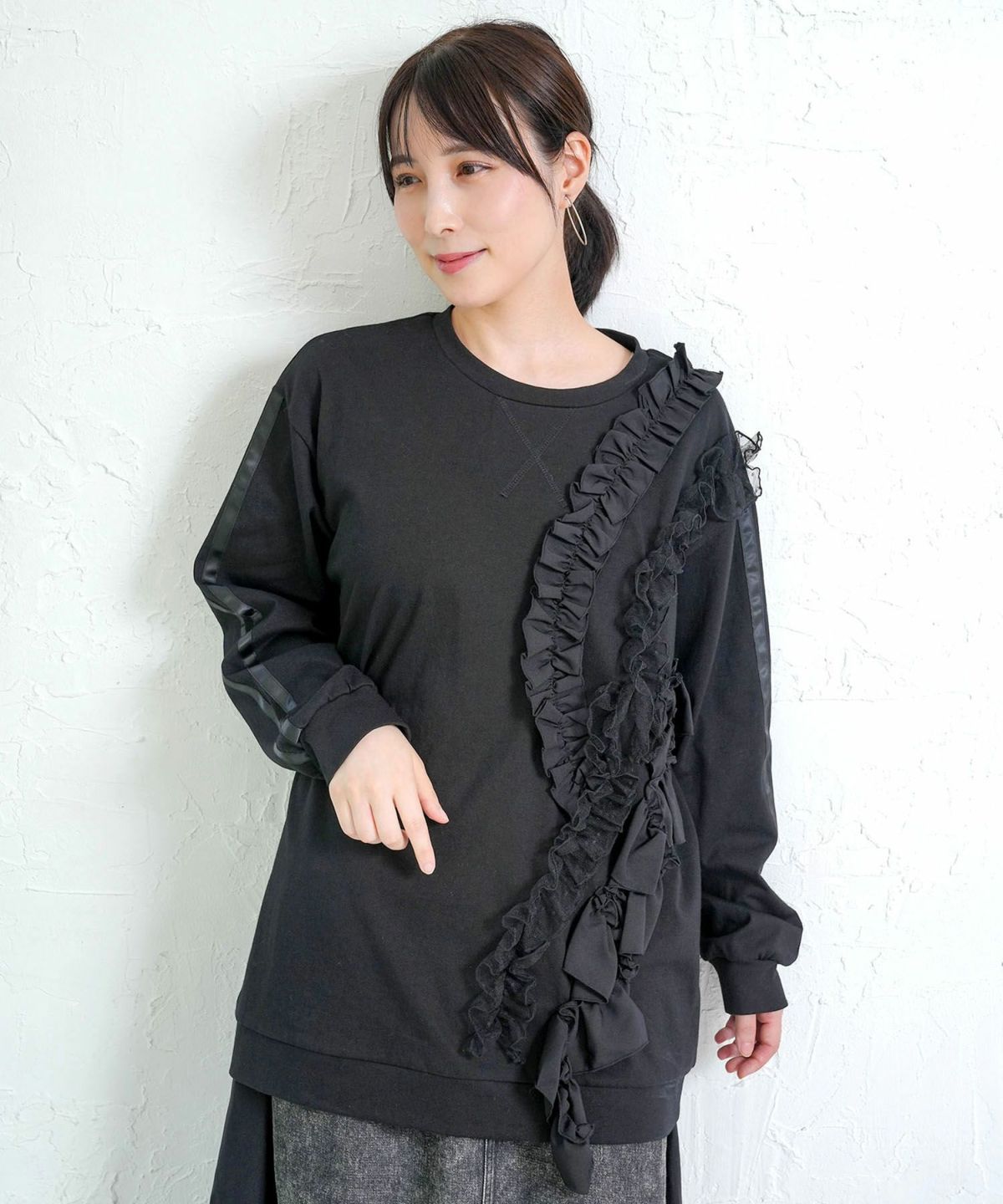 フリルとサテンテープ付きプルオーバー-1