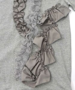 フリルとサテンテープ付きプルオーバー-10