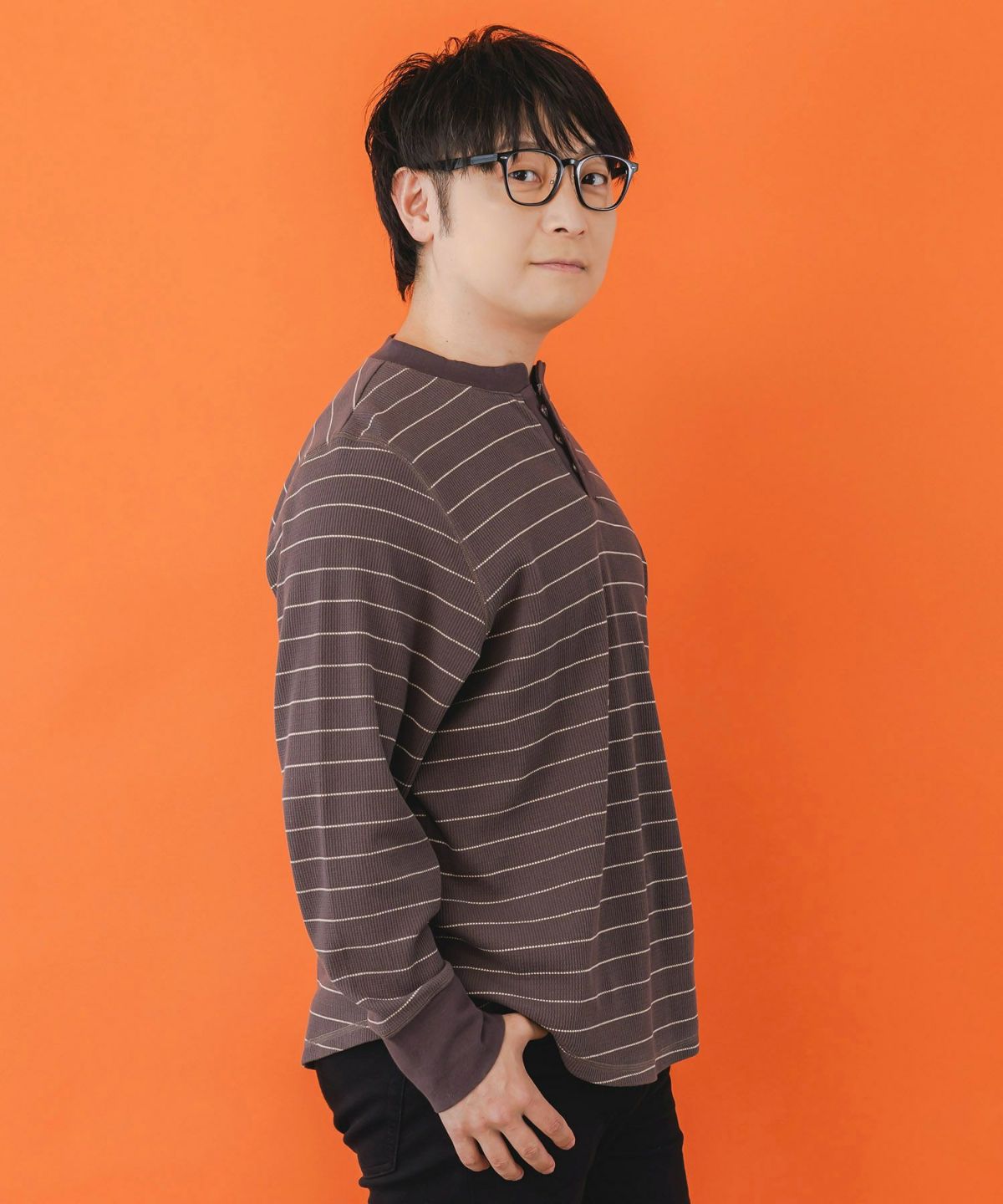 ワッフル頬張り中のシロプーのワッフルロンT-5