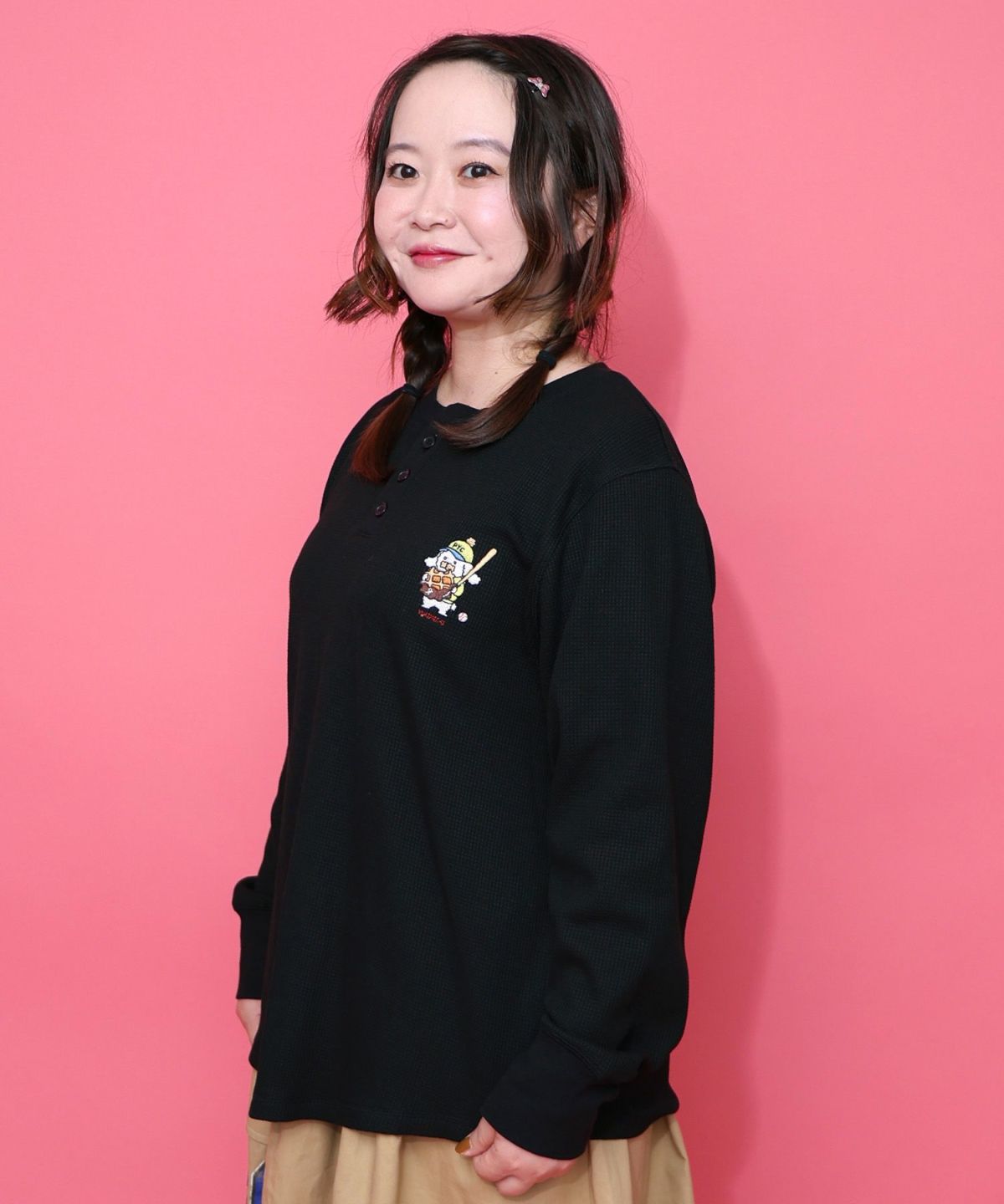 ワッフル頬張り中のシロプーのワッフルロンT-14