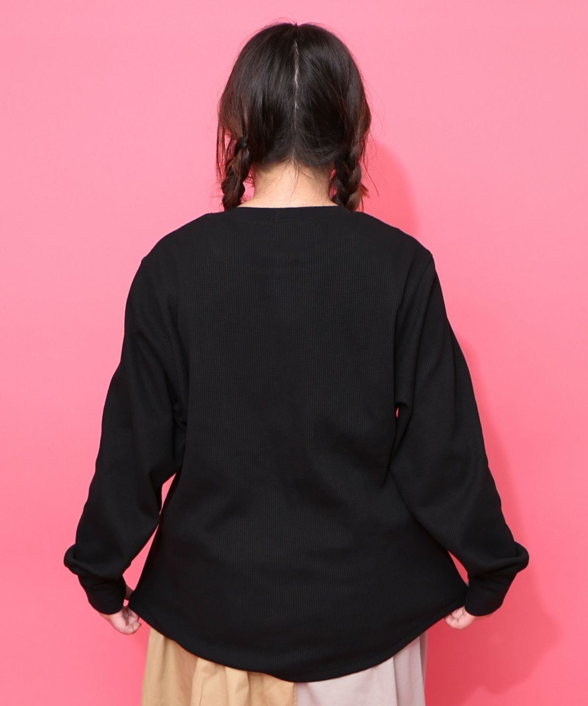 ワッフル頬張り中のシロプーのワッフルロンT-15