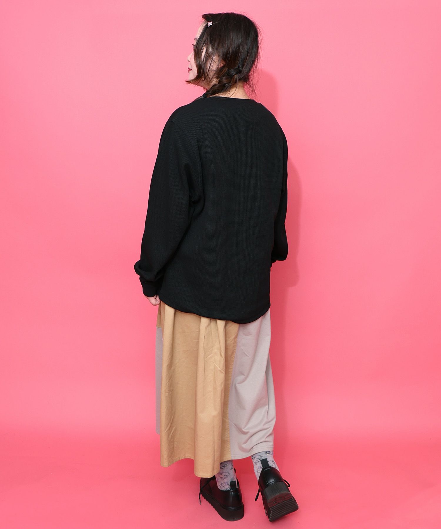 ワッフル頬張り中のシロプーのワッフルロンT-16