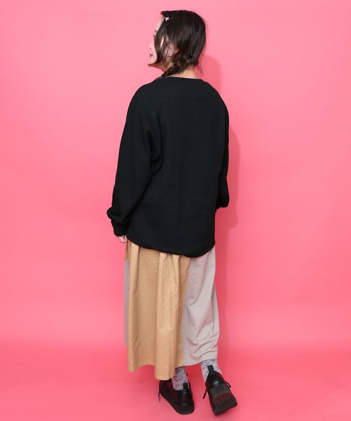 ワッフル頬張り中のシロプーのワッフルロンT-16