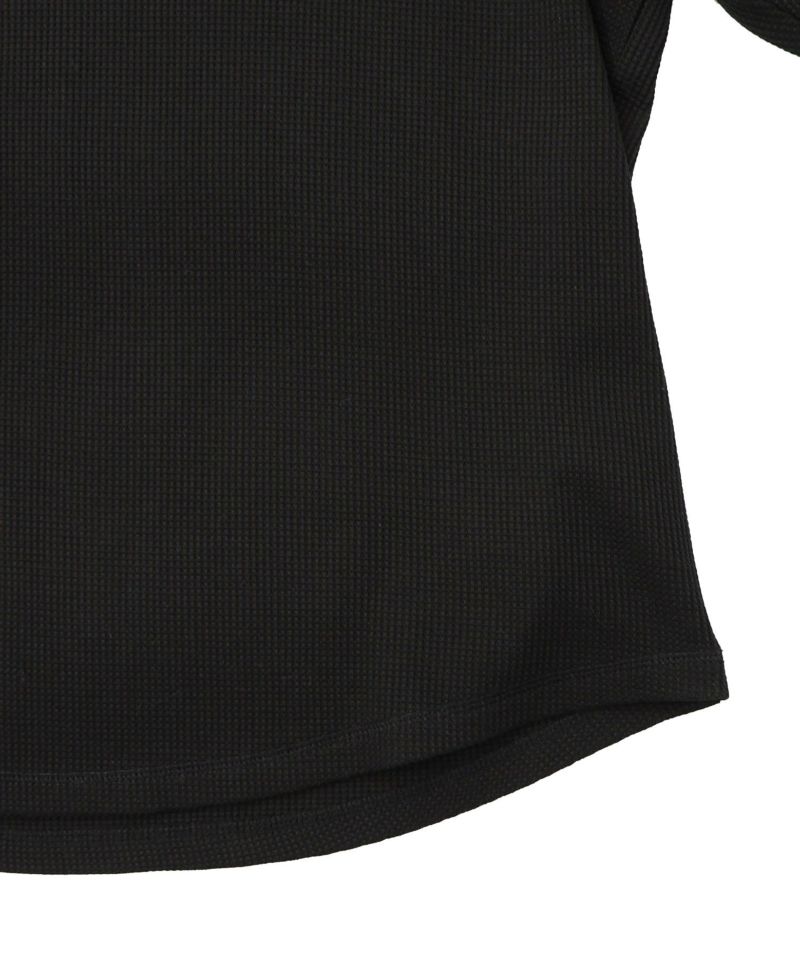 ワッフル頬張り中のシロプーのワッフルロンT-26