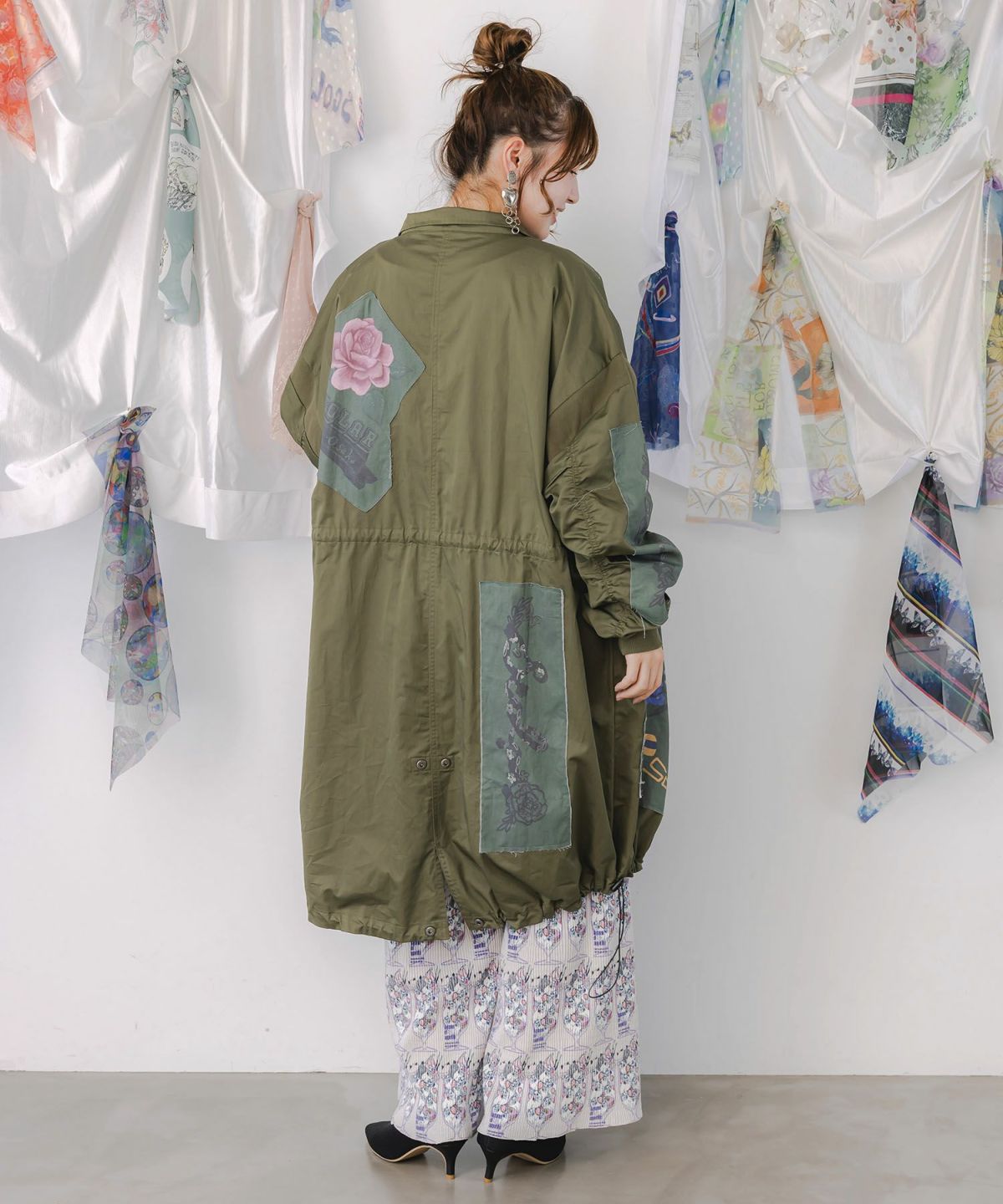 花のアップリケロングブルゾン-5