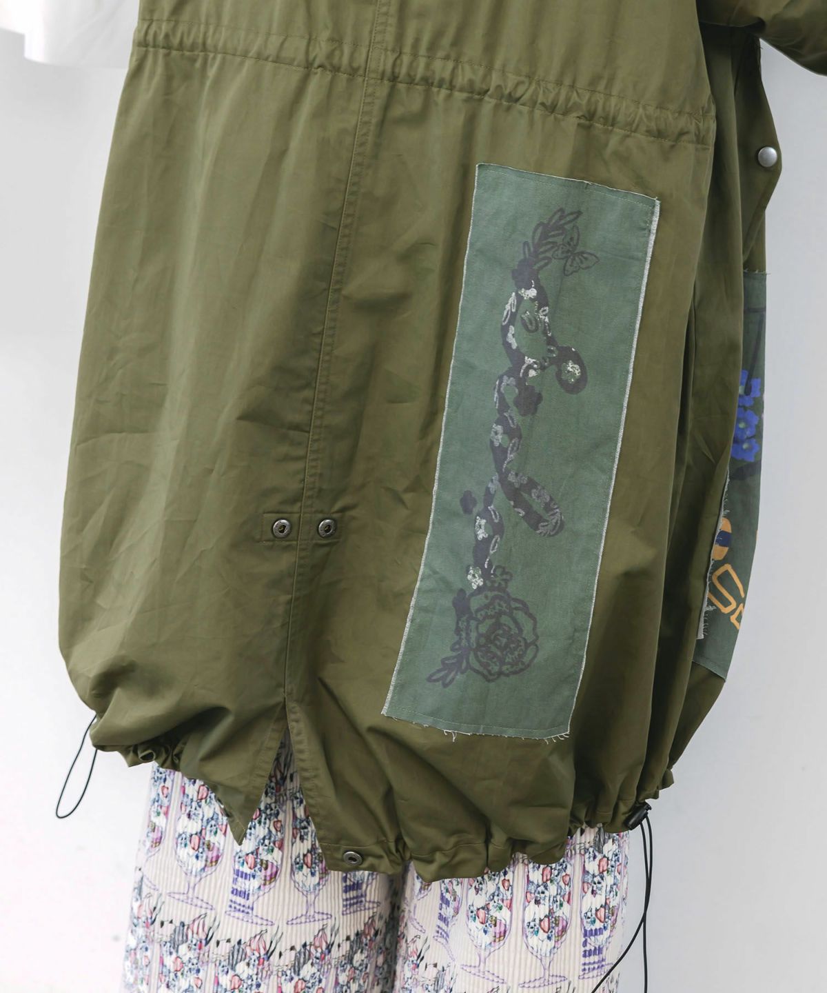 花のアップリケロングブルゾン-9