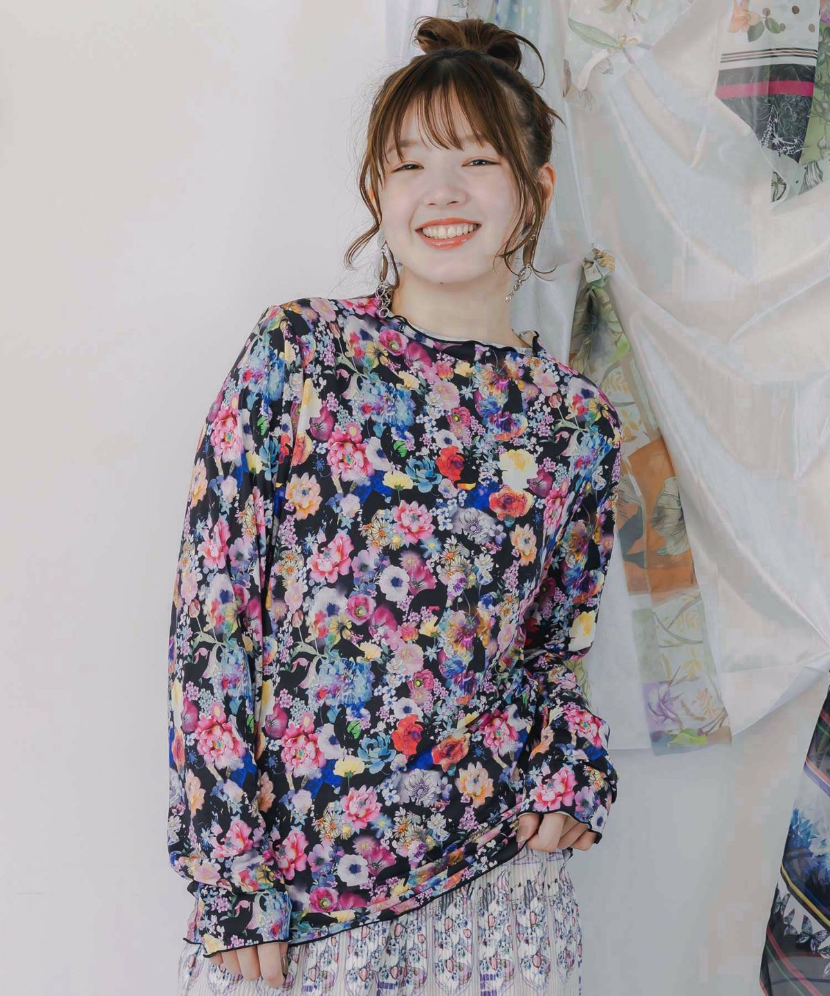 スカラー総柄ロングスリーブTシャツ-1