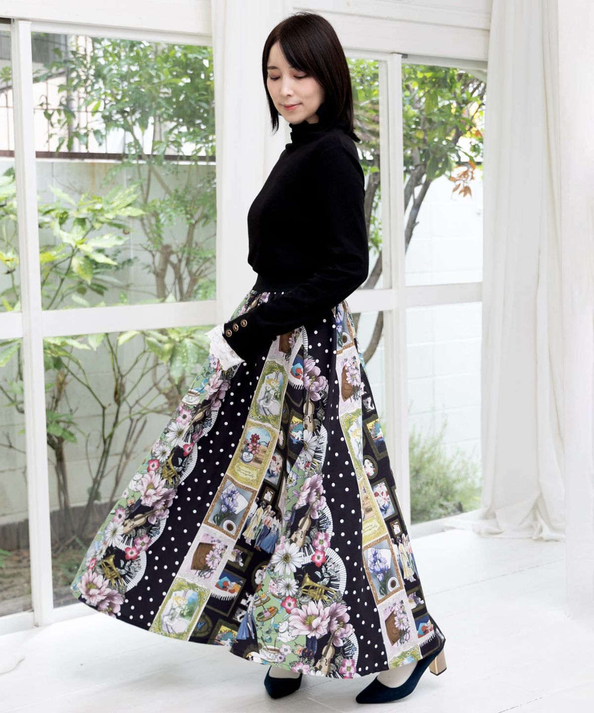 芸術と音楽と花のコラージュ柄フレアスカート-5