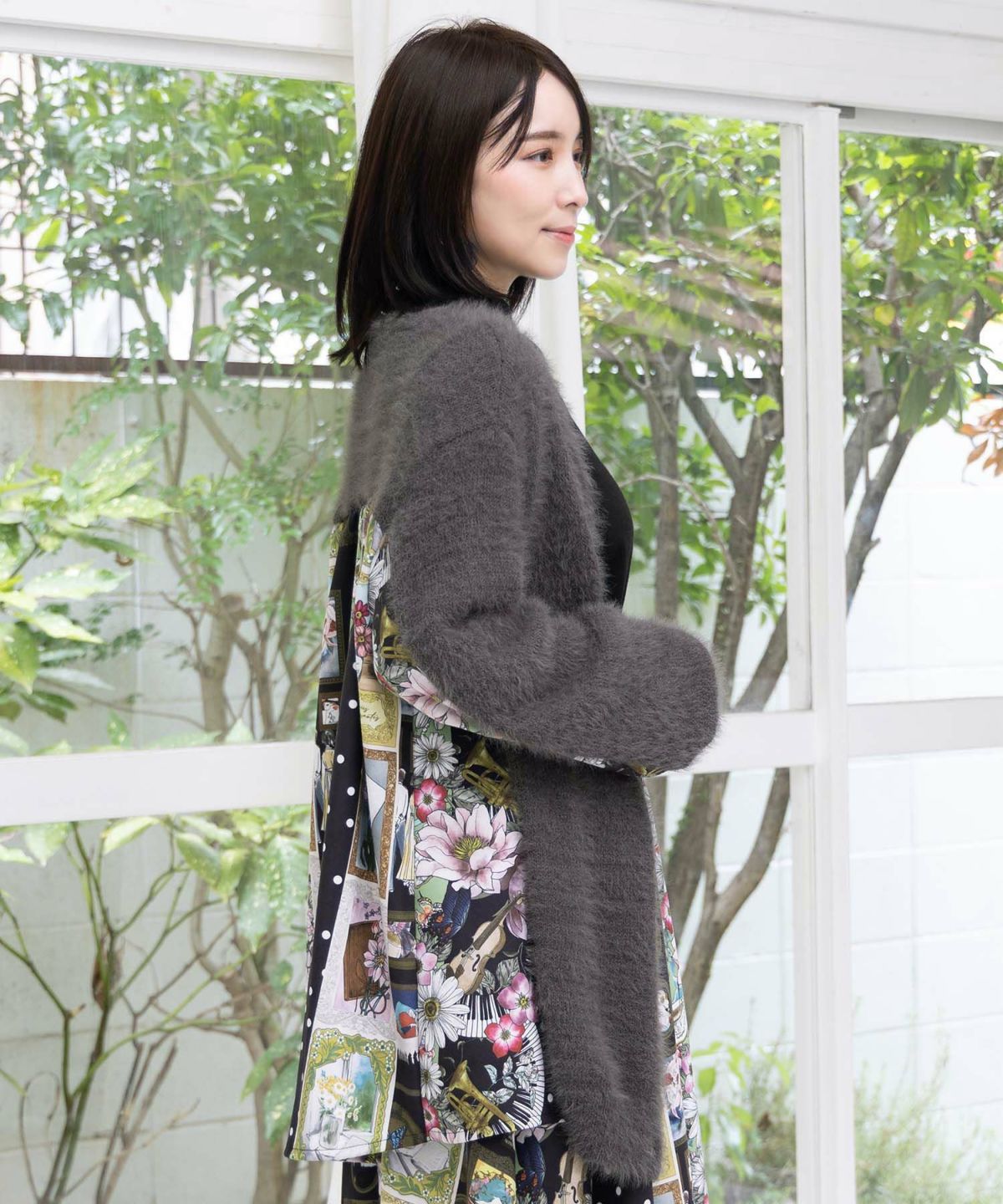 芸術と音楽と花のコラージュ柄ロングカーディガン-5