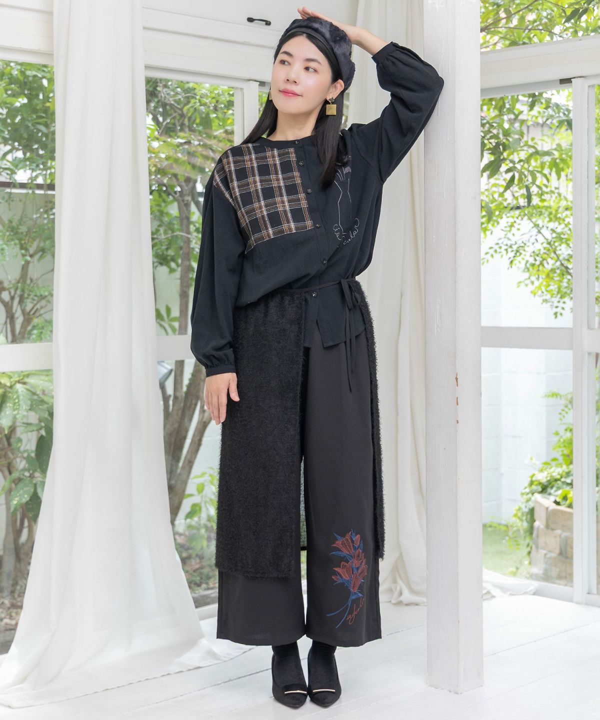 フリンジシフォン巻きスカート付き花刺繍パンツ-3