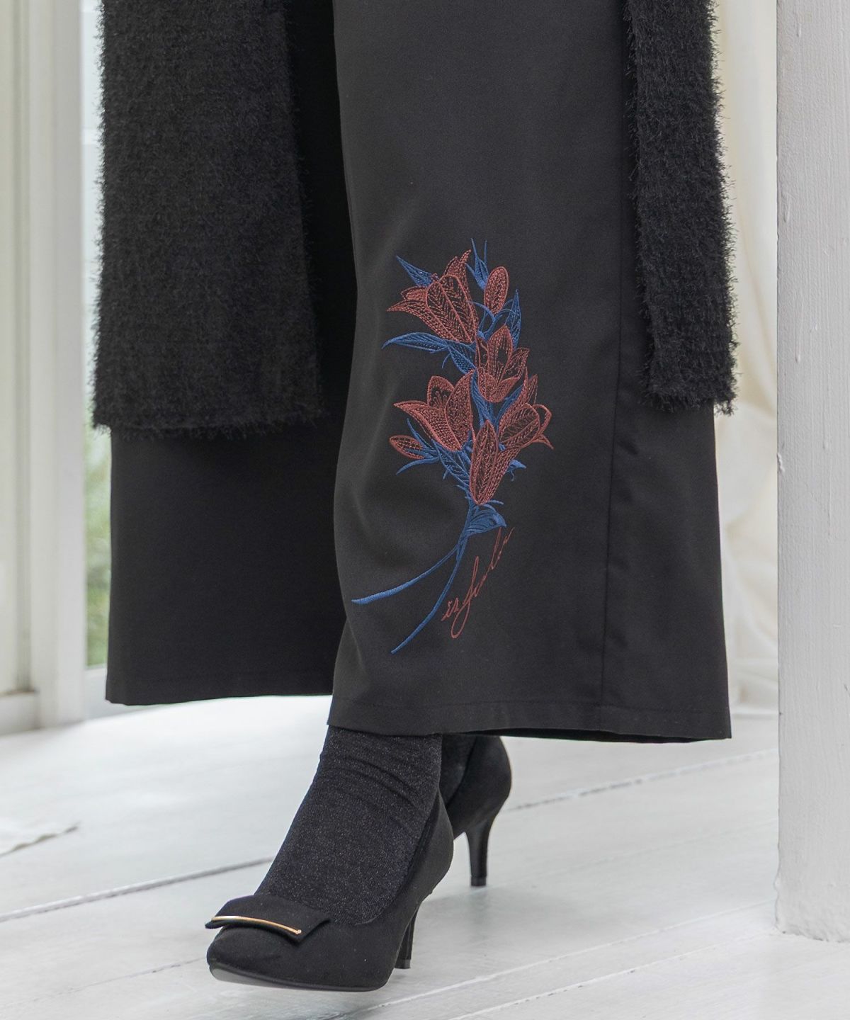 フリンジシフォン巻きスカート付き花刺繍パンツ-8