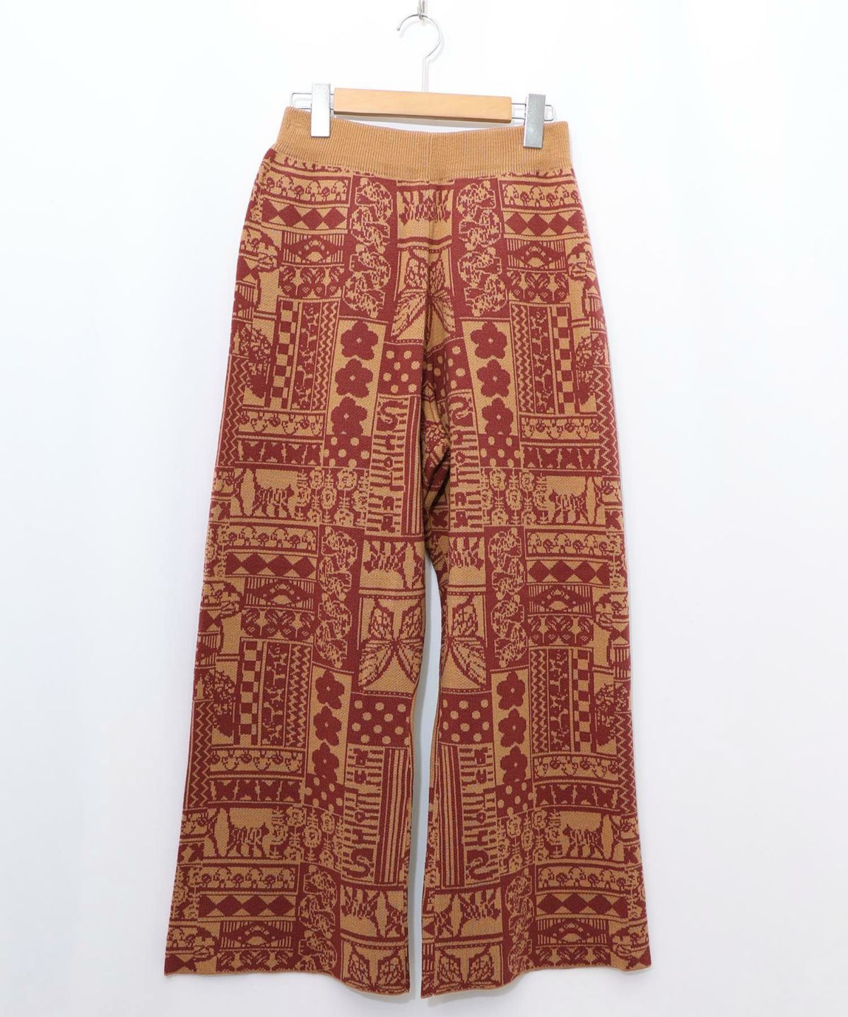 ネコと蝶と植物のエスニック風ニットパンツ-10