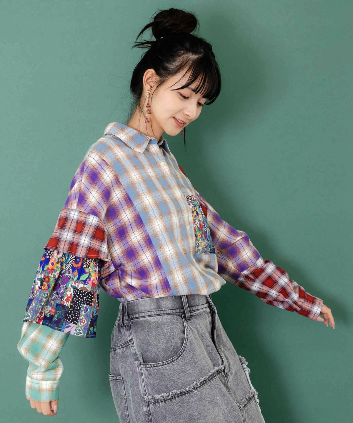 チェックと総柄のアシメパッチワークシャツ-4