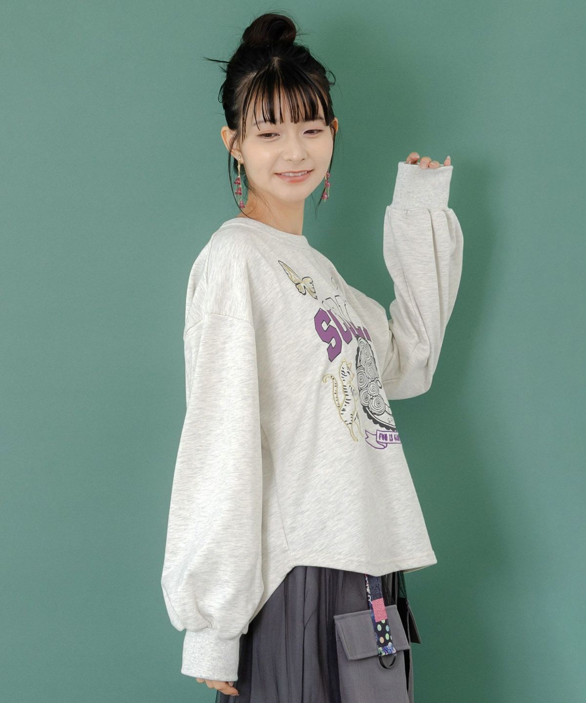 スカラーちゃん×トラ×蝶刺繍 ミニ裏毛プルオーバー-4