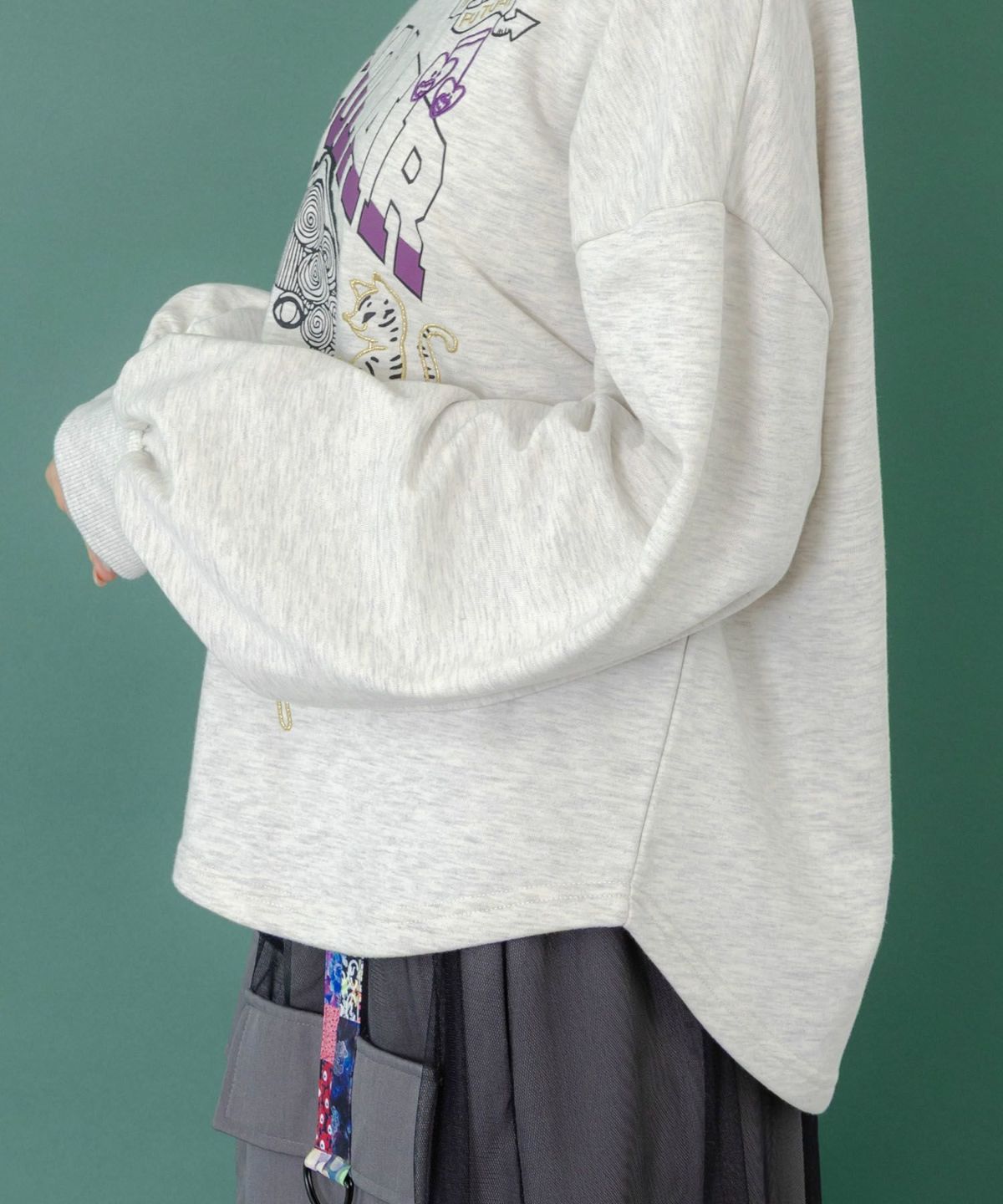 スカラーちゃん×トラ×蝶刺繍 ミニ裏毛プルオーバー-6