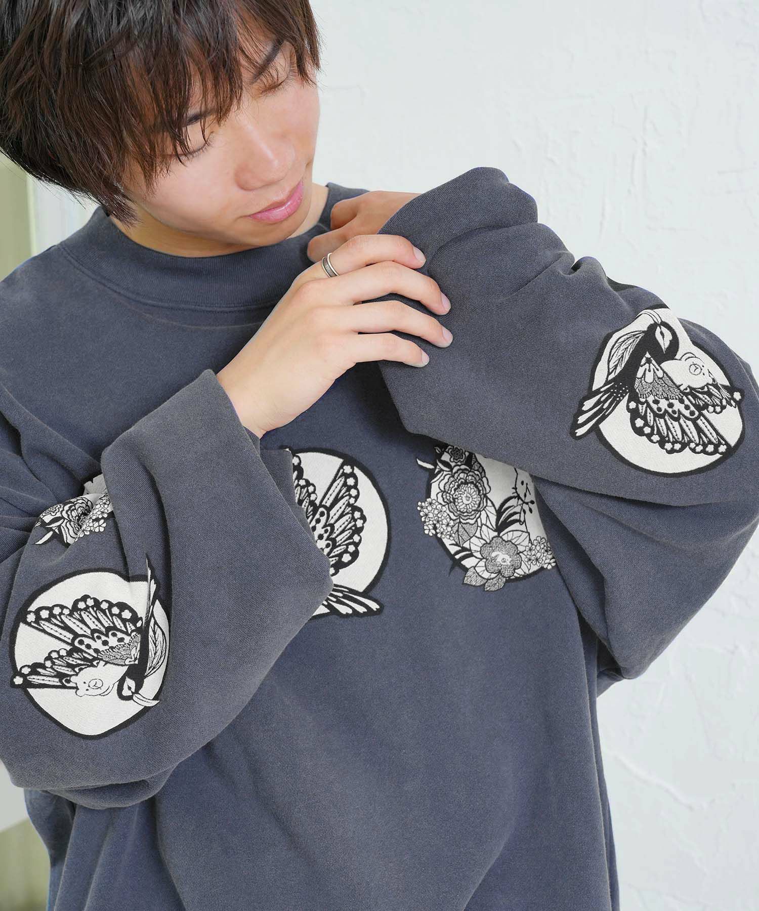 353118：抜染Parity和柄裏毛プルオーバーの通販-ScoLar