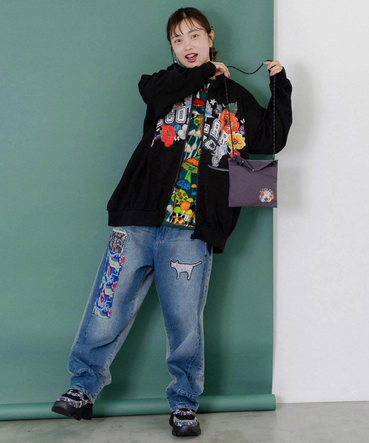 取り外し可能サコッシュ付き 花×ロゴパーカー-10