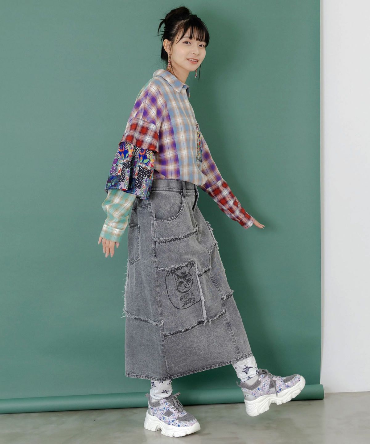 花ネコのアシメフリンジ アップリケデニムスカート-4