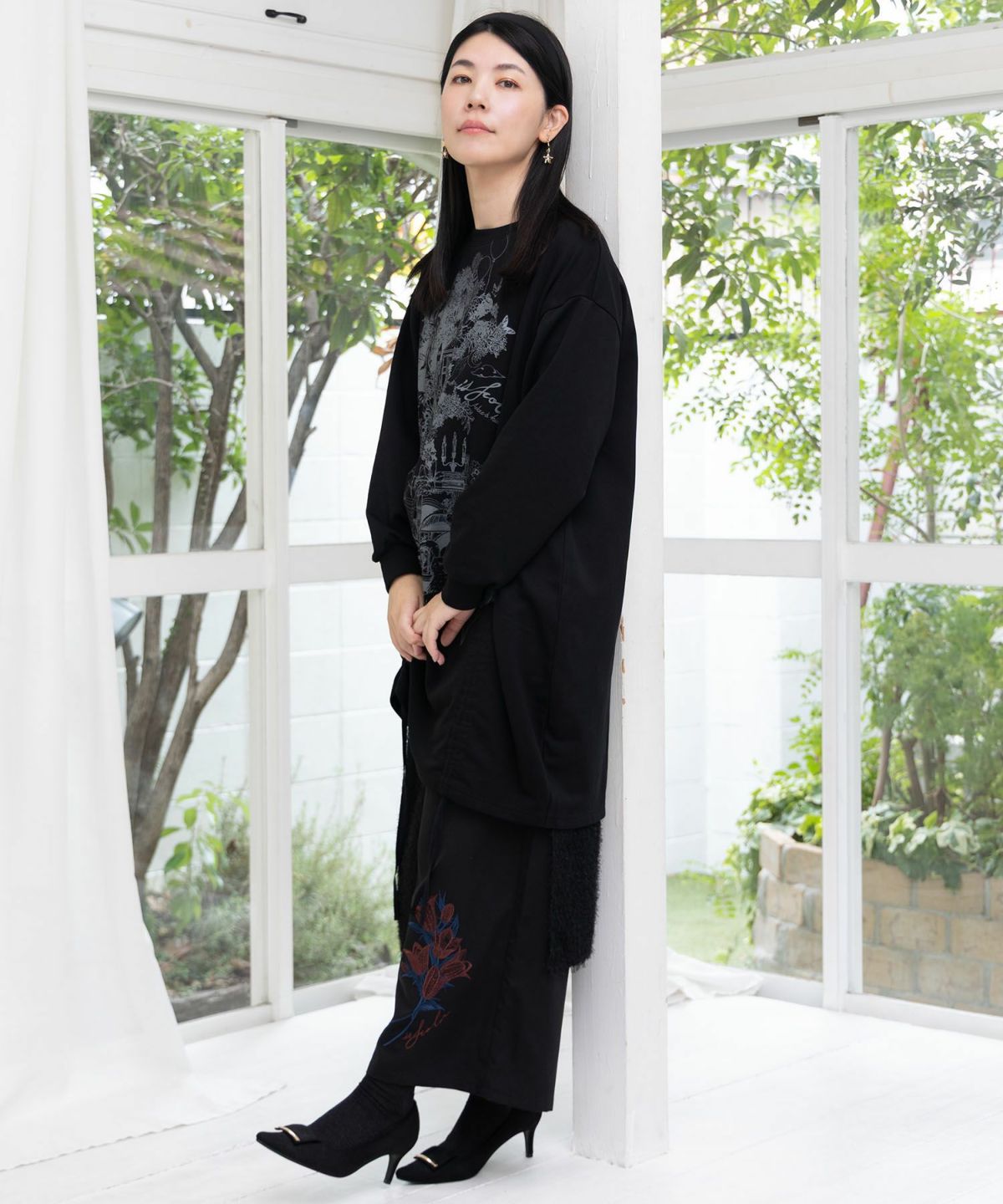 ツリーハウス柄裏毛×裾ドロストワンピース-6