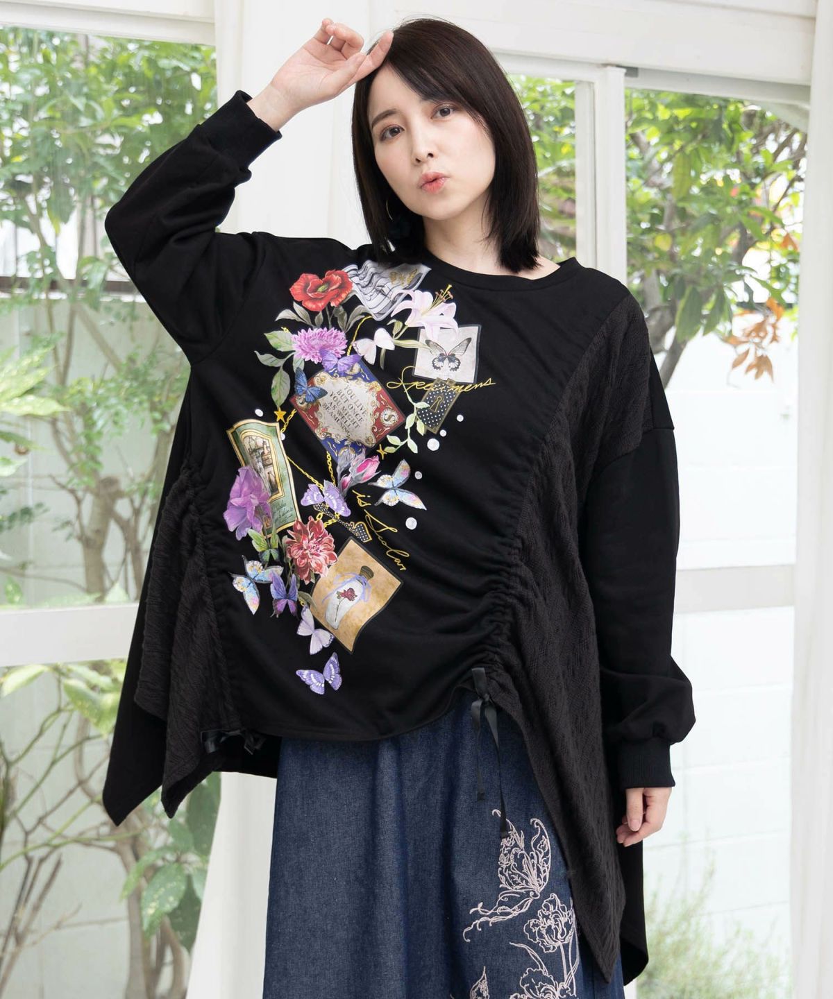 額縁×花×蝶柄　ニットソー×裏毛切替プルオーバー-1