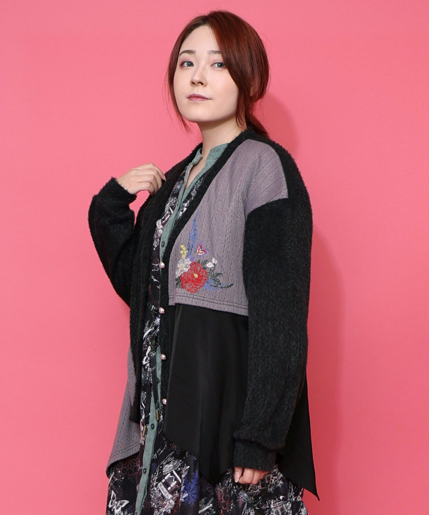 3素材ミックス花×蝶刺繍カーディガン-3