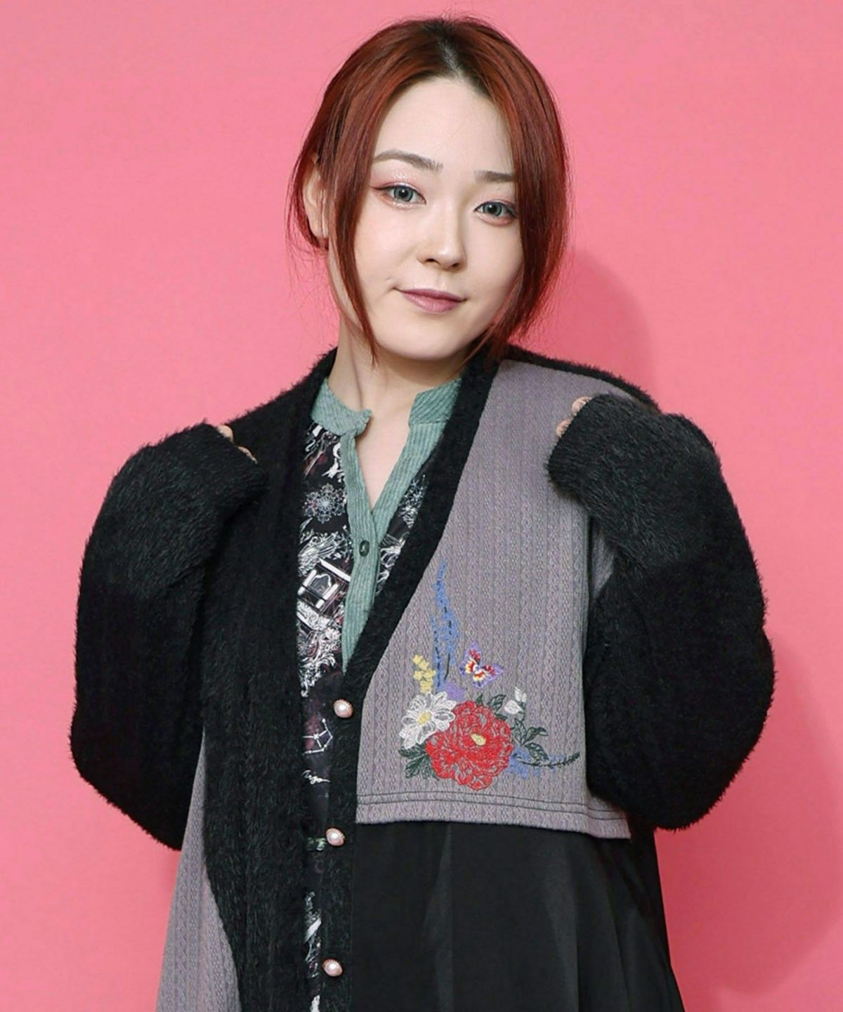 3素材ミックス花×蝶刺繍カーディガン-6