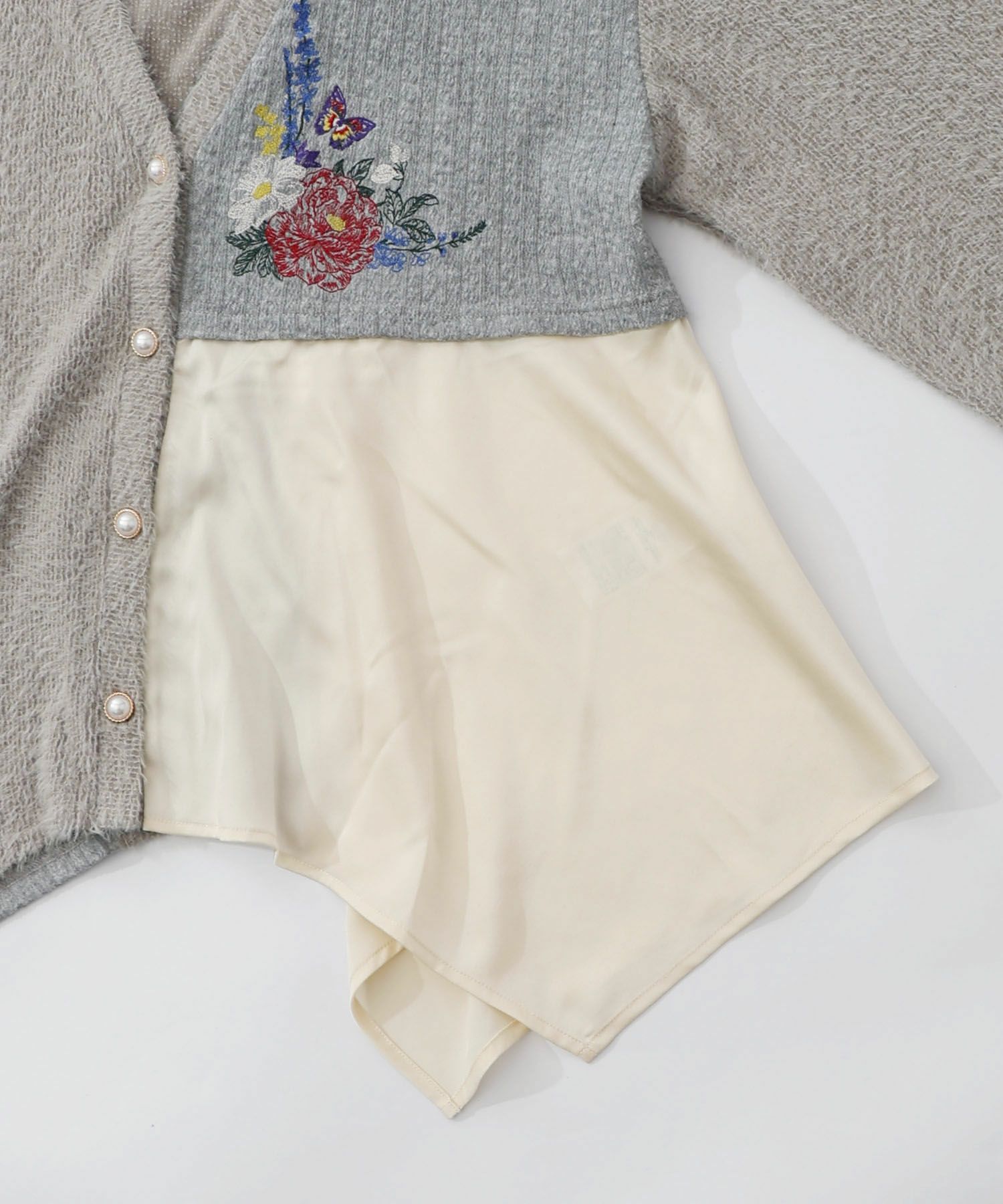 3素材ミックス花×蝶刺繍カーディガン-15