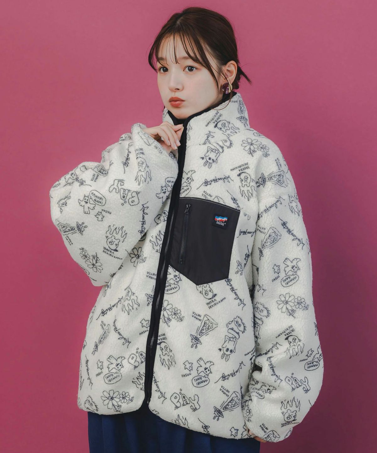 落書き調Parityキャラ厚手ボアハイネックブルゾン-3