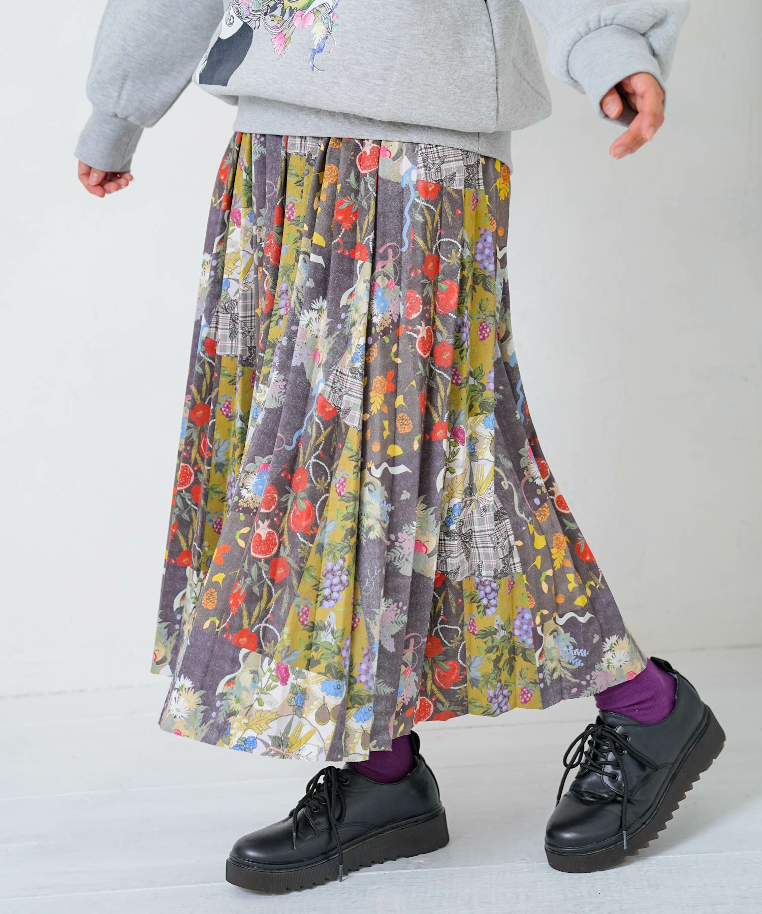 153673：花ネコのアシメフリンジ アップリケデニムスカートの通販-ScoLar