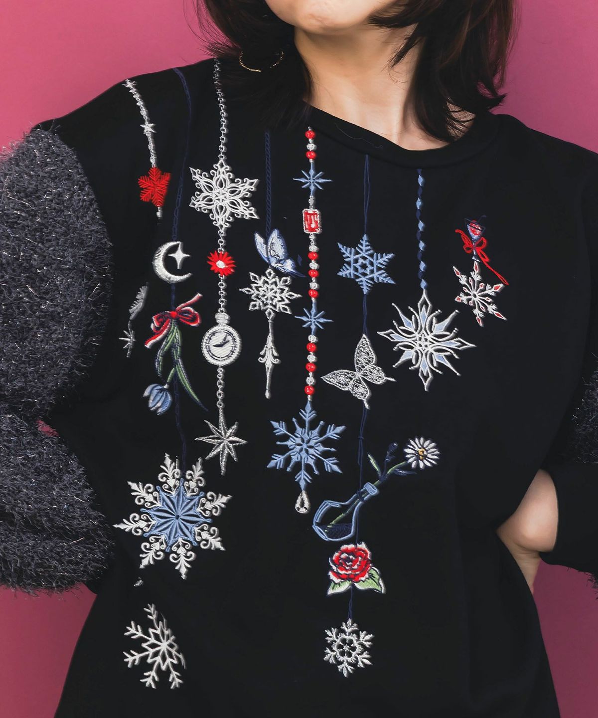 雪の結晶ガーランド刺繍裏毛×ラメフェザーニット-7